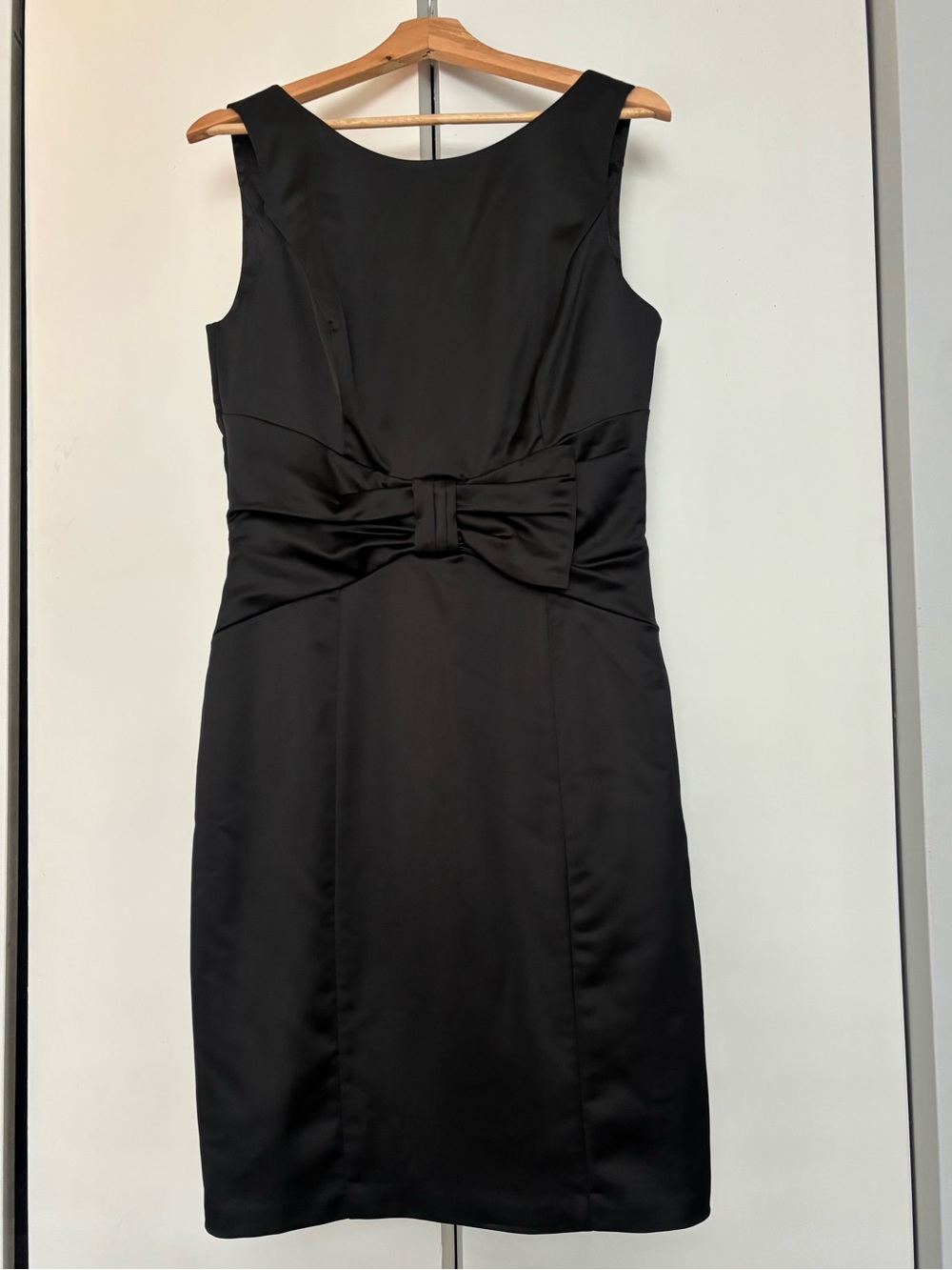 White House Black Market Black Bow-Accent Sheath Dress